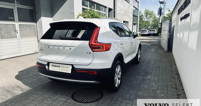 Volvo XC 40 cena 134900 przebieg: 66884, rok produkcji 2019 z Poznań małe 562